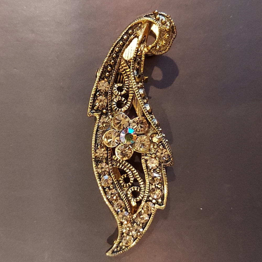 Charlotte Russe Goldtone Crystal Brooch/Clip